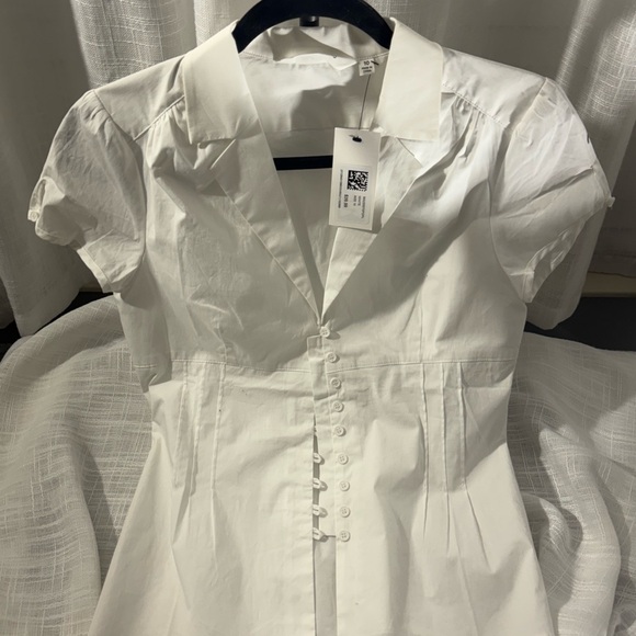 Tops - White Short-Sleeve Button-Front Blouse